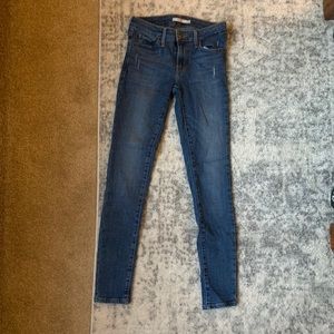 Levi’s skinny jeans
